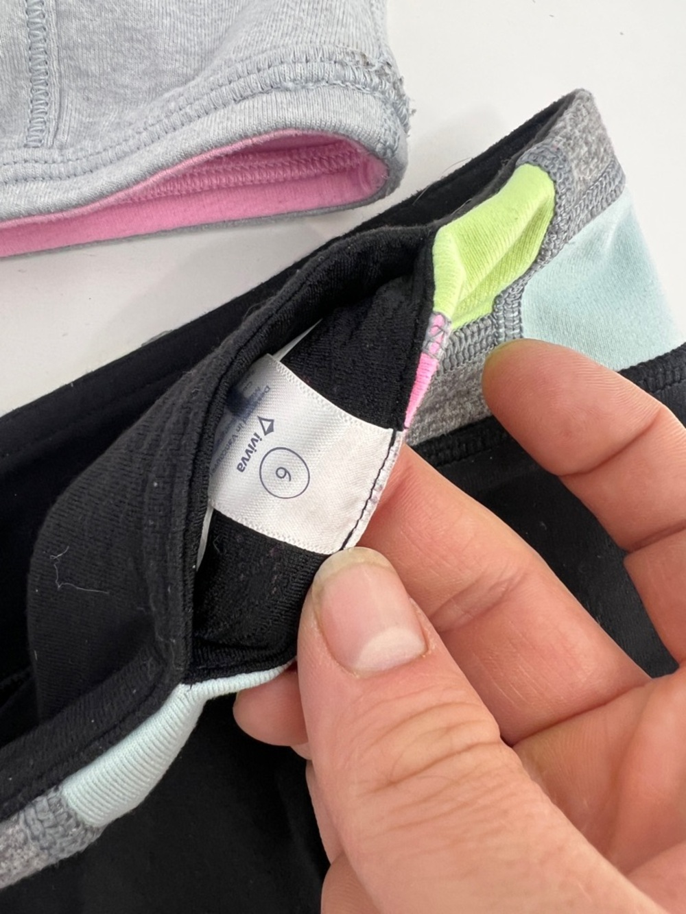 Ivivva Lot - Size 6/8 - Picture 6 of 12